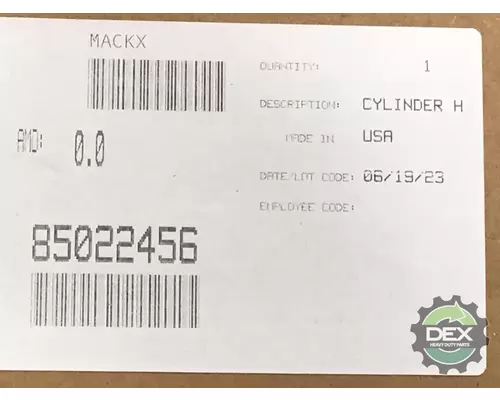 MACK  Cylinder Head