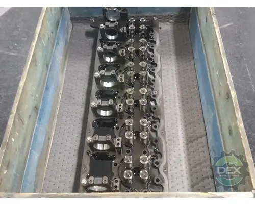 MACK  Cylinder Head