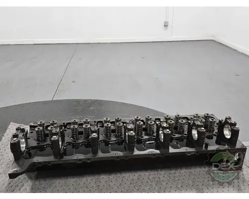 MACK  Cylinder Head