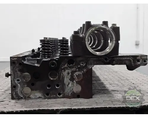 MACK  Cylinder Head