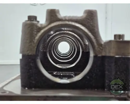 MACK  Cylinder Head