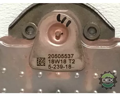 MACK  Engine Oil Cooler