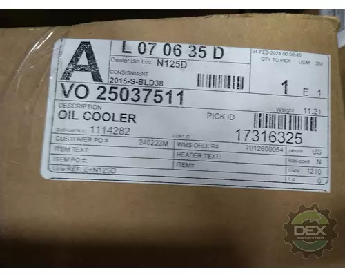 MACK  Engine Oil Cooler