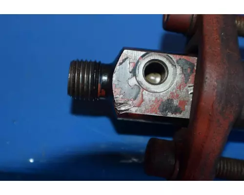 MACK  Fuel Injector