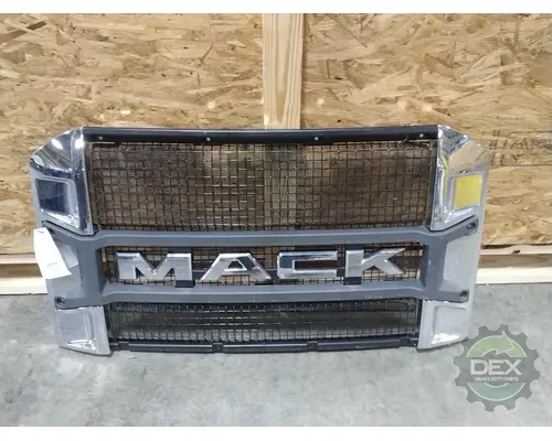 MACK  Grille