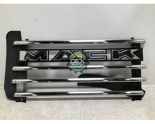 MACK  Grille
