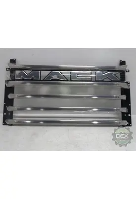 MACK  Grille