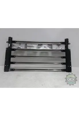 MACK  Grille