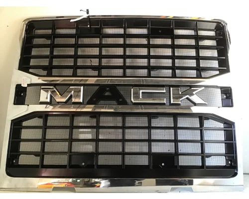 MACK  Grille