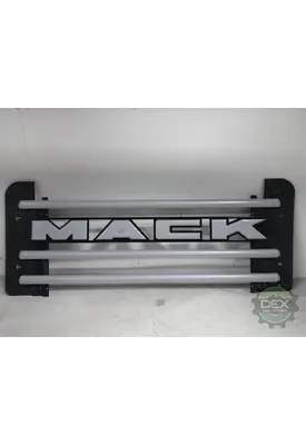 MACK  Grille