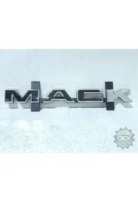 MACK  Grille