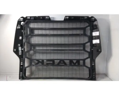 MACK  Grille
