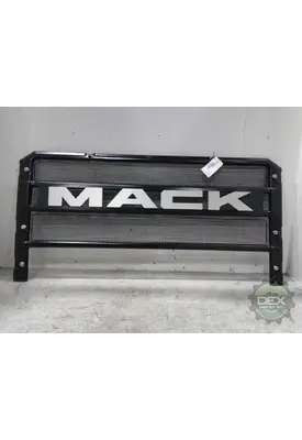 MACK  Grille
