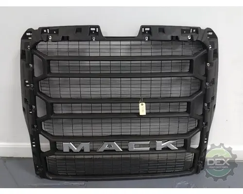 MACK  Grille