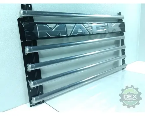 MACK  Grille