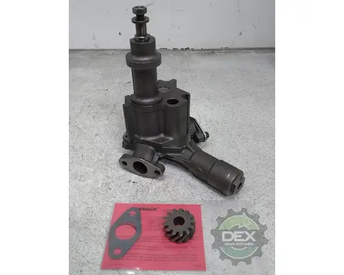 MACK  Oil Pump