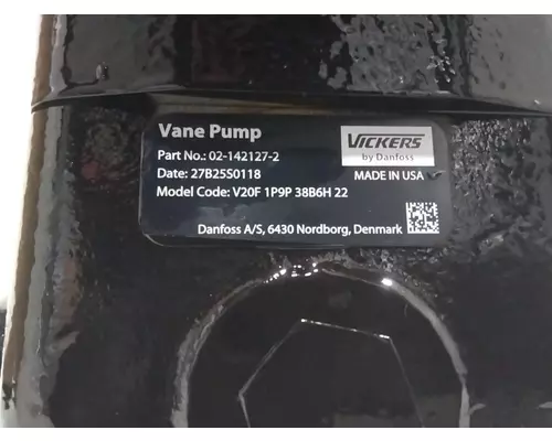 MACK  Power Steering Pump