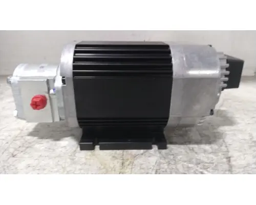 MACK  Power Steering Pump