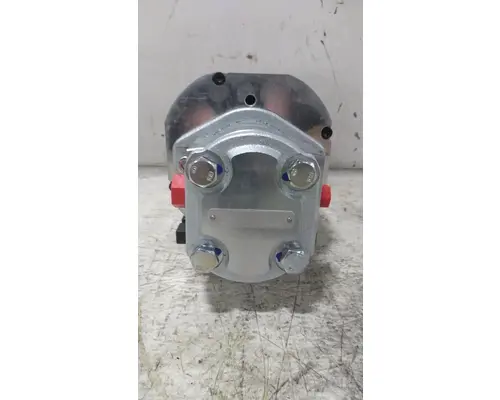 MACK  Power Steering Pump