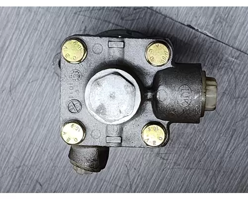 MACK  Power Steering Pump