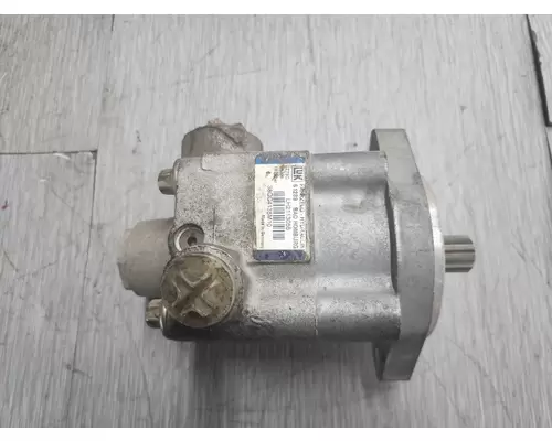 MACK  Power Steering Pump