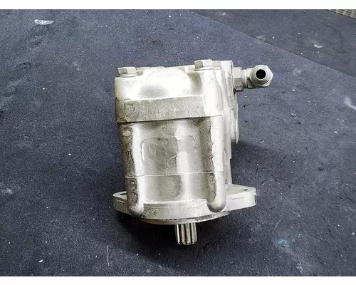 MACK  Power Steering Pump