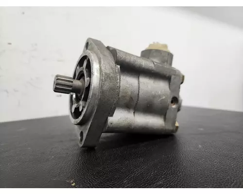 MACK  Power Steering Pump