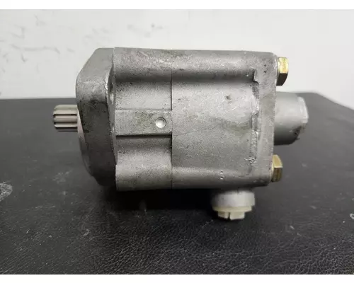 MACK  Power Steering Pump