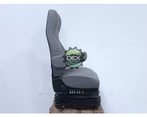 MACK  Seat, Front