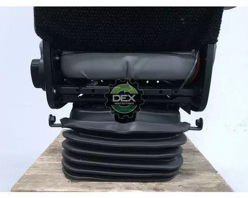 MACK  Seat, Front