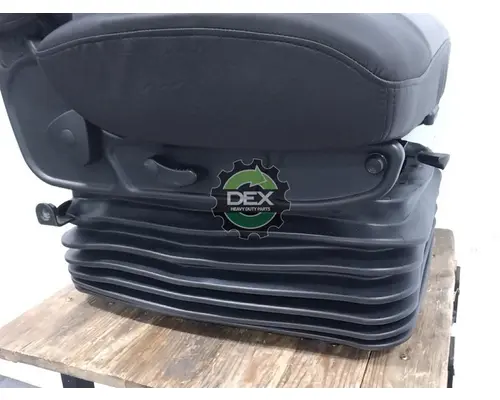 MACK  Seat, Front