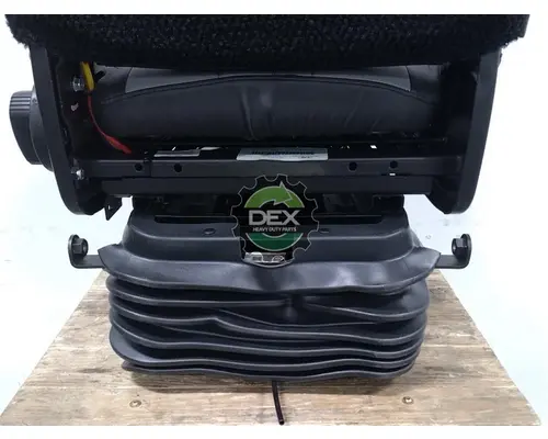 MACK  Seat, Front