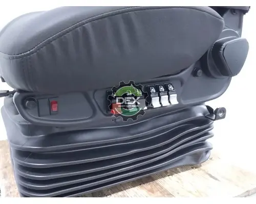 MACK  Seat, Front