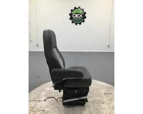MACK  Seat, Front