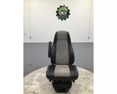 MACK  Seat, Front