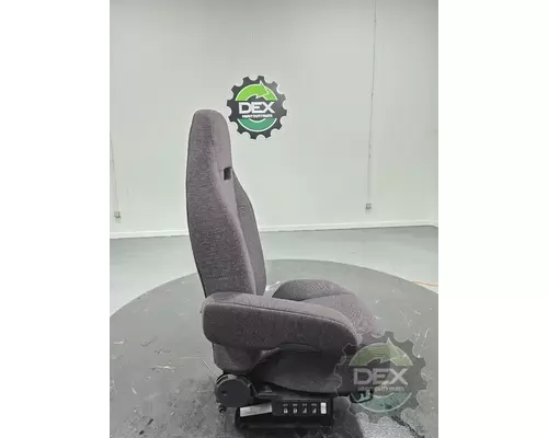 MACK  Seat, Front