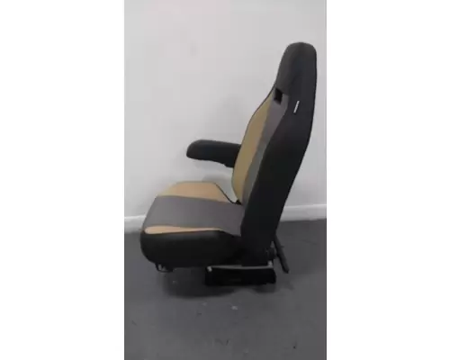 MACK  Seat, Front