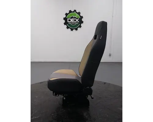 MACK  Seat, Front
