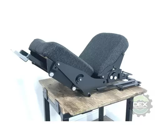 MACK  Seat, Front
