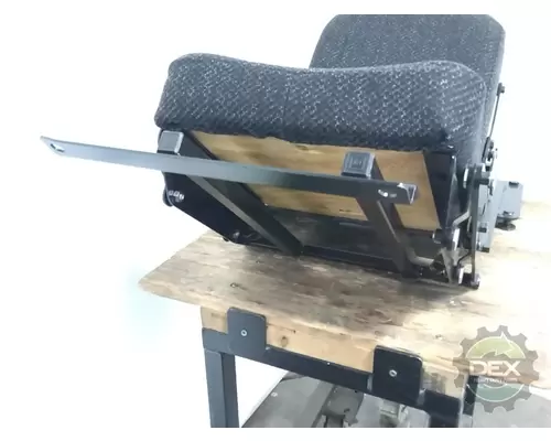 MACK  Seat, Front