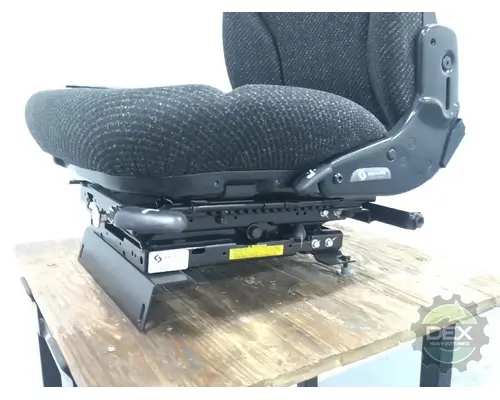 MACK  Seat, Front