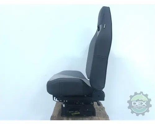 MACK  Seat, Front