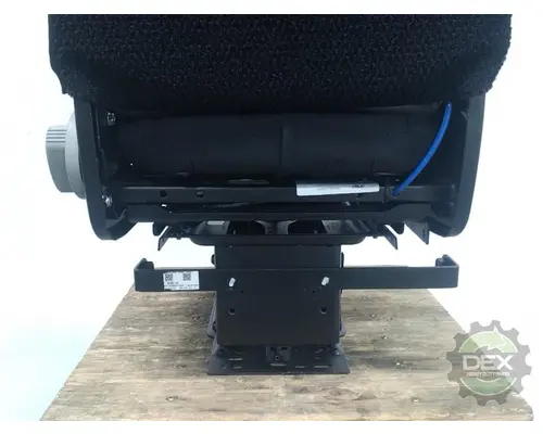 MACK  Seat, Front