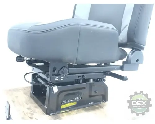 MACK  Seat, Front