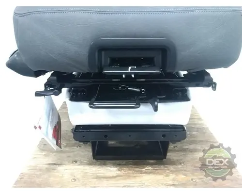 MACK  Seat, Front