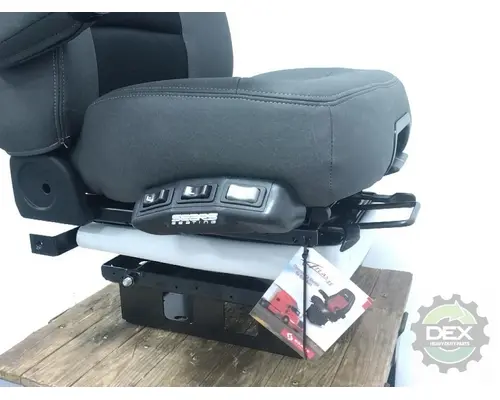 MACK  Seat, Front