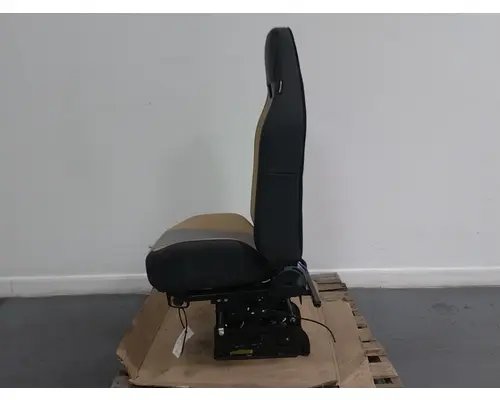 MACK  Seat, Front
