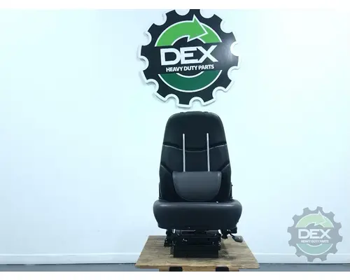 MACK  Seat, Front