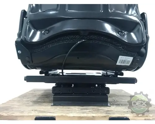 MACK  Seat, Front