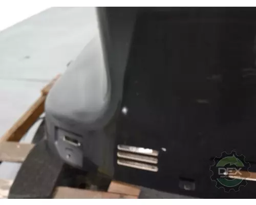 MACK  Spoiler, Front
